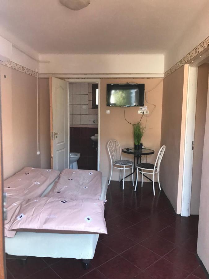 Edu Apartman Hajdúszoboszló Exterior foto